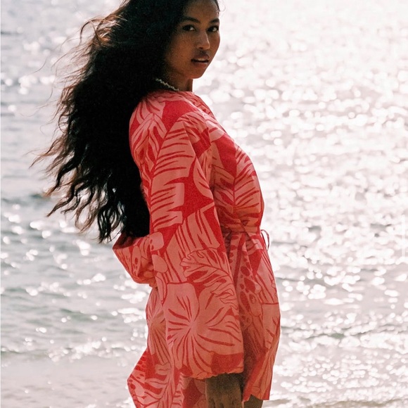 Shore Tanya tunic top - Picture 2 of 8